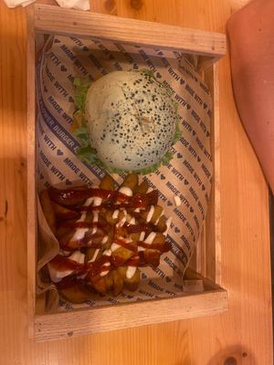 Jungle Burger  at Flower Burger in Verona