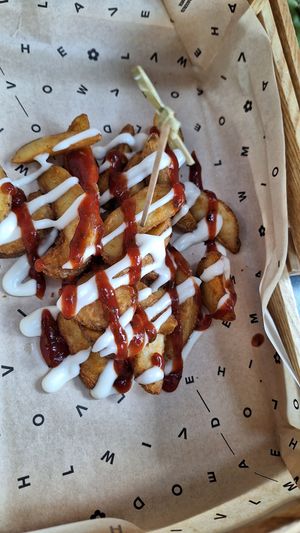  at Flower Burger in Verona