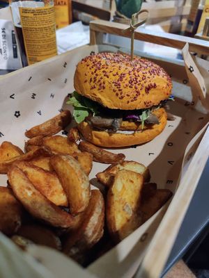  at Flower Burger in Verona