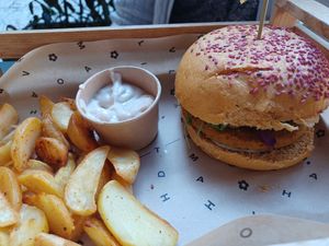  at Flower Burger in Verona