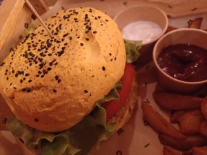  at Flower Burger in Verona