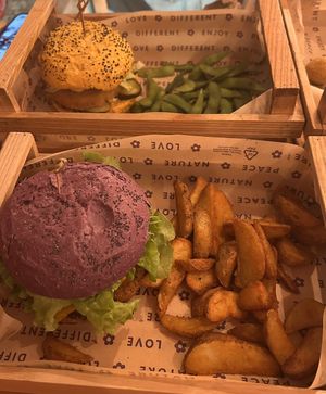 Flower Burger and Crispy Burger  at Flower Burger in Verona