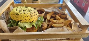  at Flower Burger in Verona