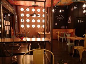 Ambient at Flower Burger in Verona