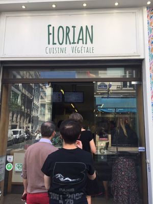 You'll never wait more than 5' (as opposed to so many take-away booths in the vicinity. Why that?) at Florian in Paris