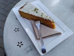 Vegan Carrot Cake at Fräulein Coffea in Bochum