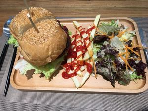 Burger  at  Good Samaritan in Qingdao
