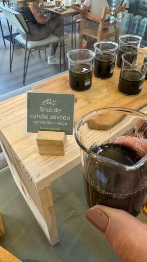 Shot de carvão ativado at Purana in Sao Paulo