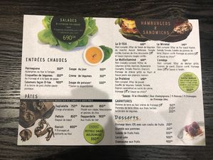 Menu with many organic veggie and vegan options. at D-TOX in Algiers