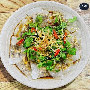 Mixed dumplings at Chay Corner in Da Nang