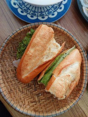 Dumpling Banh Mi #Veganuary at Chay Corner in Da Nang