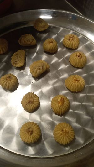 מעמולים טבעוניים at El-Vadi in Mi Ilya