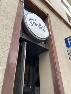 Sign outside   at Goc Pho in Frankfurt