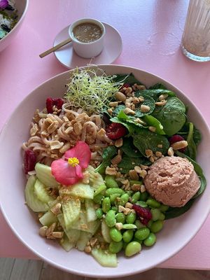 Nymphea Bowl   at Nymphea in Porto-vecchio