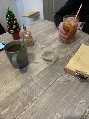 Tea and lemonade  at Pluk Cats & Coffee in Maastricht