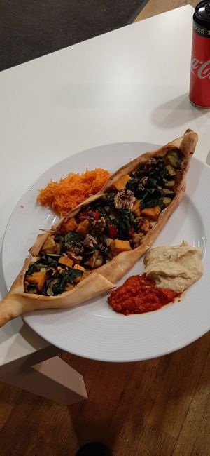 Vegan Pide at Can‘s Frischtheke in Winterthur