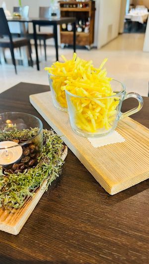 Pommes aluettes with the burger  at Bahnhöfli in Haag