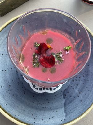 Cold creamy beetroot soup  at Bahnhöfli in Haag