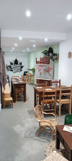 Inside at Gurou Street Food in La Rochelle