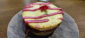 Cake at Gurou Street Food in La Rochelle