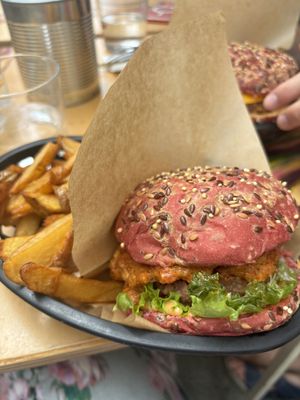Cheeseburger  at Gurou Street Food in La Rochelle