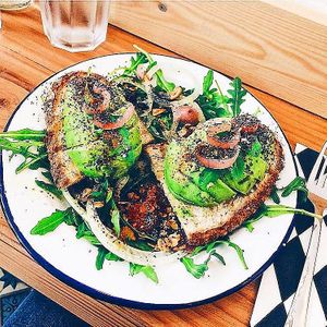 Avocado toast at Coco Mango in Mons