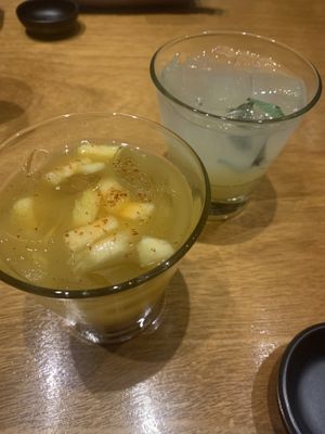 Mai tai & mojito at Tane Vegan Izakaya in Honolulu