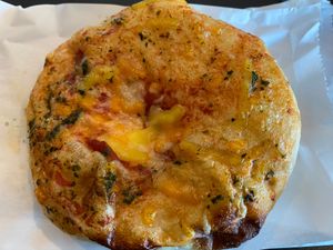 Pizza bread  at Yiihotang 一禾堂 - Da'an District in Taipei