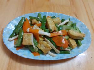 Tofu with vegetables at Ginger Home in Sapa