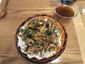 Mixed vegetable tempura. at Maruyama 丸山精进料理 in Shanghai
