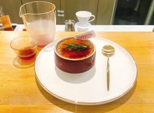 "Beloved Friends" + hand drip coffee at Hyggers in Shenzhen