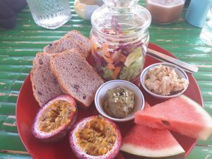 Bread with hummus and pesto at Potato Cafe & Kitchen in Koh Lanta
