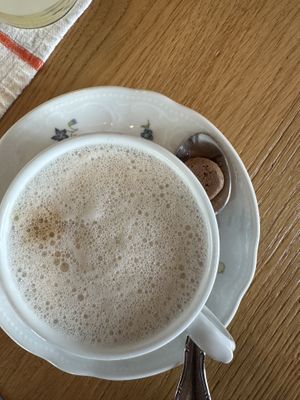Cappuccino mit Hafermilch  at Seealm Hög in Serfaus