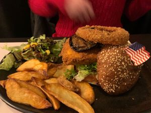 Burger Vegan 🌱  at Twenty Buns in Mons