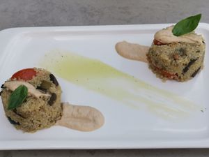 Pastel de berenjenas y quinoa al sabor de albahaca. Healthy gourmet at Healthy Be Good in Gran Canaria