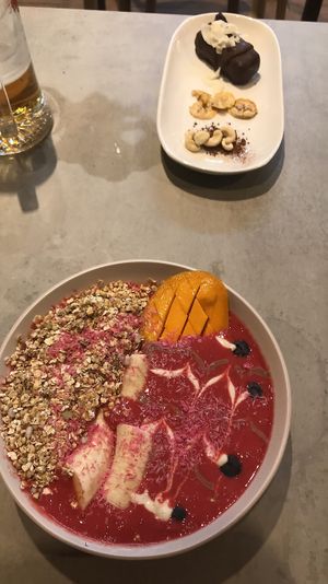 Smoothiebowl and bounty at Healthy Be Good in Gran Canaria