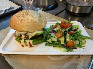 Healthy burger beyond meat at Healthy Be Good in Gran Canaria