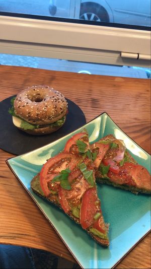 tomato/avocado toast and the mixed bagle at Izzy's Market Vegetarian Boutique in Vila Do Bispo