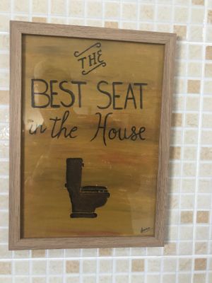 Nice artwork in the loo at Izzy's Market Vegetarian Boutique in Vila Do Bispo