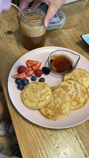 Pancakes and apple juice for the little one   at Izzy's Market Vegetarian Boutique in Vila Do Bispo