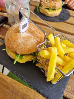 Tempeh Burger at Izzy's Market Vegetarian Boutique in Vila Do Bispo