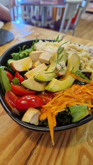 Poke bowl at Izzy's Market Vegetarian Boutique in Vila Do Bispo