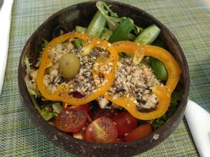 "Fishy" salade at Izzy's Market Vegetarian Boutique in Vila Do Bispo