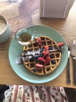 Waffle at Izzy's Market Vegetarian Boutique in Vila Do Bispo