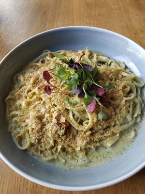 Pasta ja pesto at Literaat in Tallinn