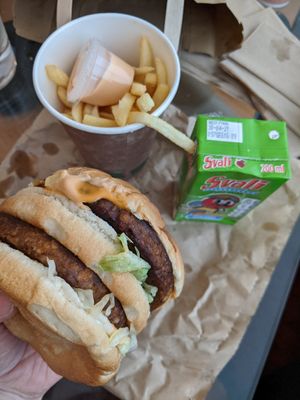 Junkyard XX - take out at Junkyard in Reykjavik