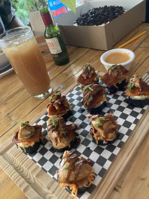 Sushiiii!!!! #Veganuary at Blooming Onion - Moctezuma in Guadalajara