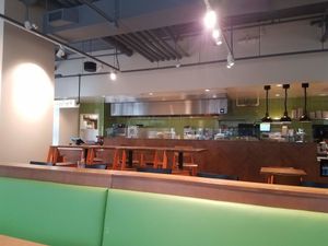 pickup line in the store at Veggie Grill by Next Level - River North in Chicago