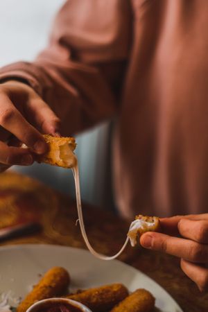 Try our cheese sticks 🧡 at Bonthé in Granby