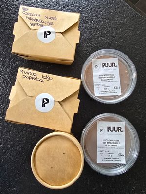 Two bowls and avocadomousse with oreocrumble at Pasta Puur in Oostkamp